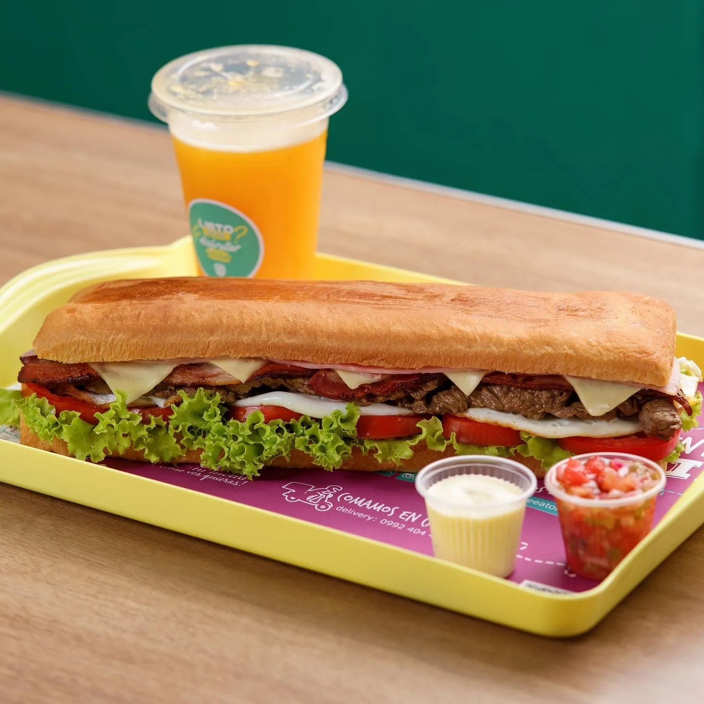 Portada LOVE EAT - SANDWICH & SALAD BAR