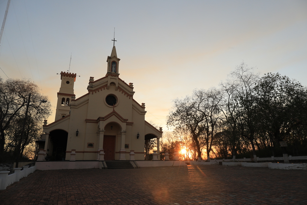 Portada Catedral María Auxiliadora