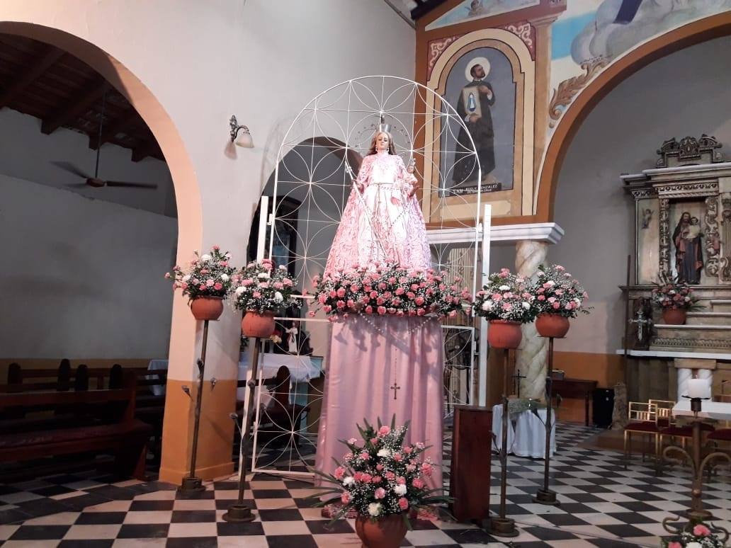 Portada Iglesia Virgen del Rosario - Villeta