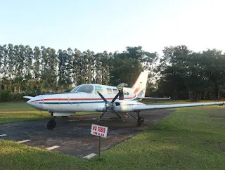 Portada CABAÑA GUYRA PURAHÉI (MUSEO AERONAUTICO)